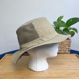 REI tan hiking / bucket hat with vents